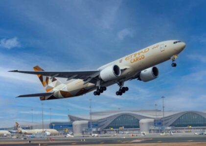 阿联酋航空巨头扩大大中华区运力18%，深圳鄂州是重点