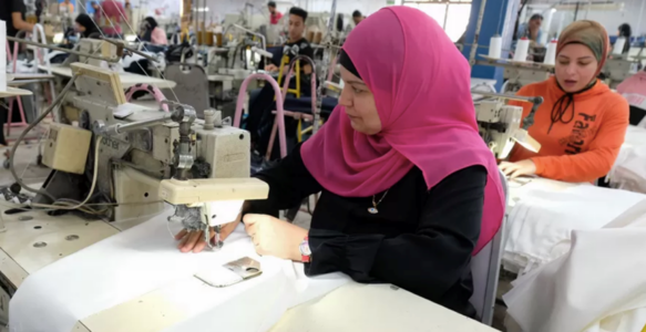 逾40亿美元，同日两家A股纺织巨头宣布建厂，埃及太火了